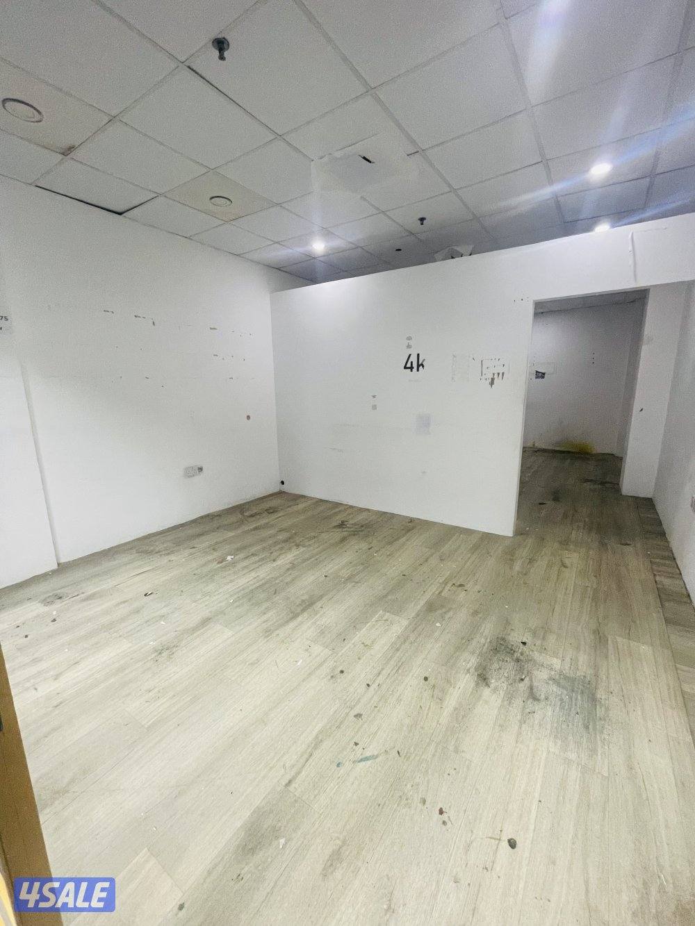 مكاتب ومحلات للإيجار فى شرق2