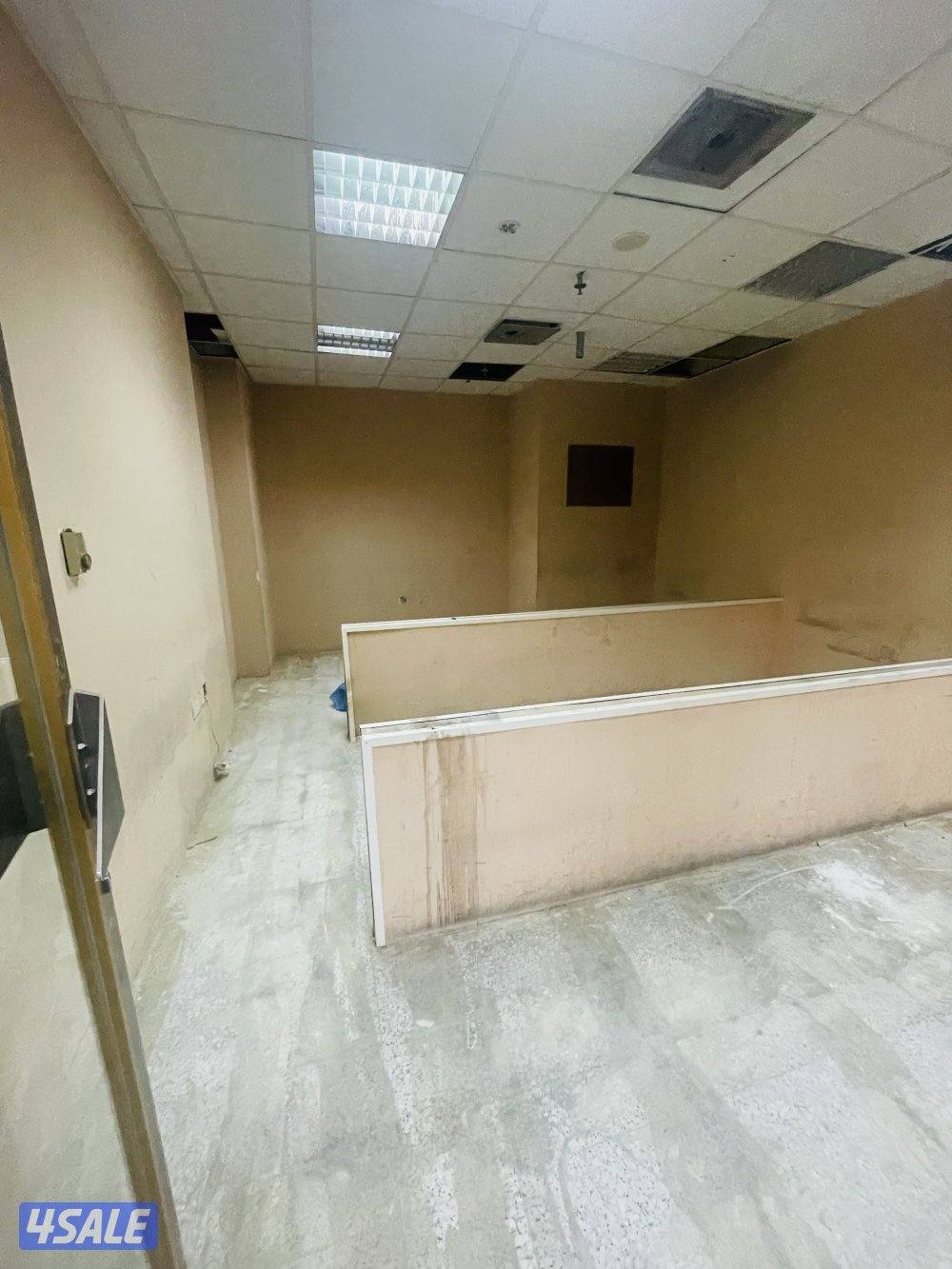 مكاتب ومحلات للإيجار فى شرق10