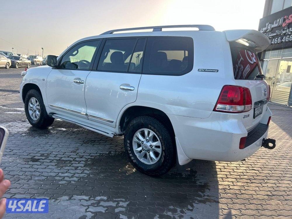 تويوتا لاند كروزر V8-GX.R موديل 2011 ماشى 482.000 k.m وارد الساير .3