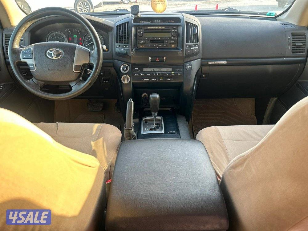 تويوتا لاند كروزر V8-GX.R موديل 2011 ماشى 482.000 k.m وارد الساير .4