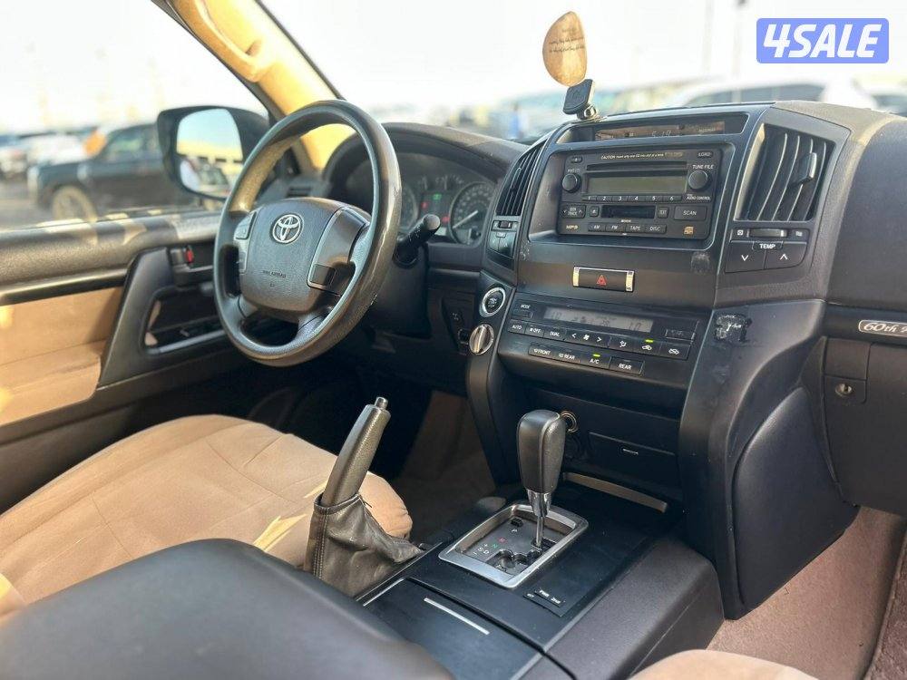 تويوتا لاند كروزر V8-GX.R موديل 2011 ماشى 482.000 k.m وارد الساير .5