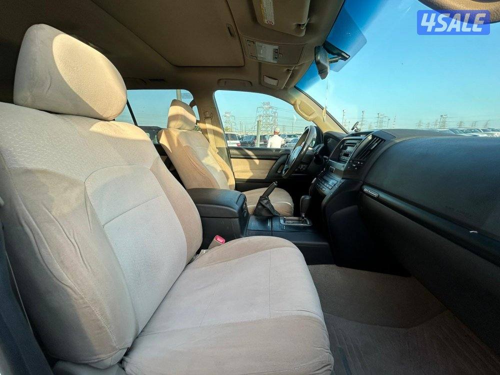 تويوتا لاند كروزر V8-GX.R موديل 2011 ماشى 482.000 k.m وارد الساير .7