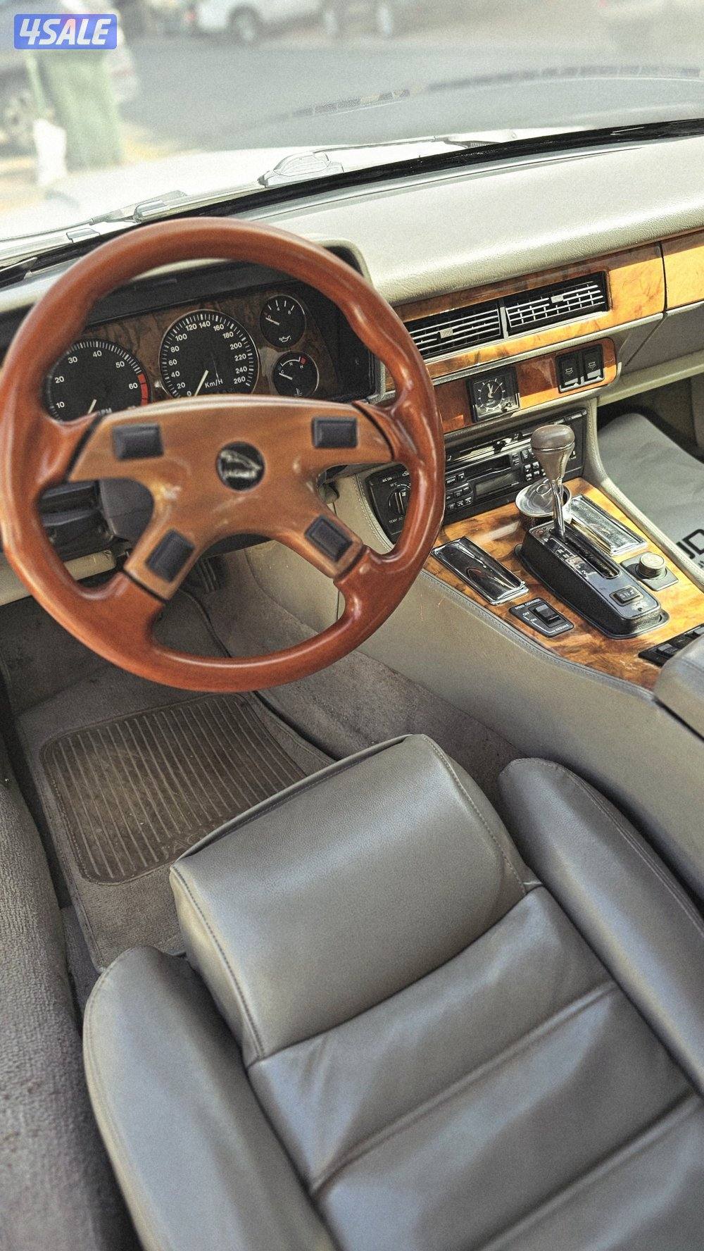 للبيع جاكوار XJS4