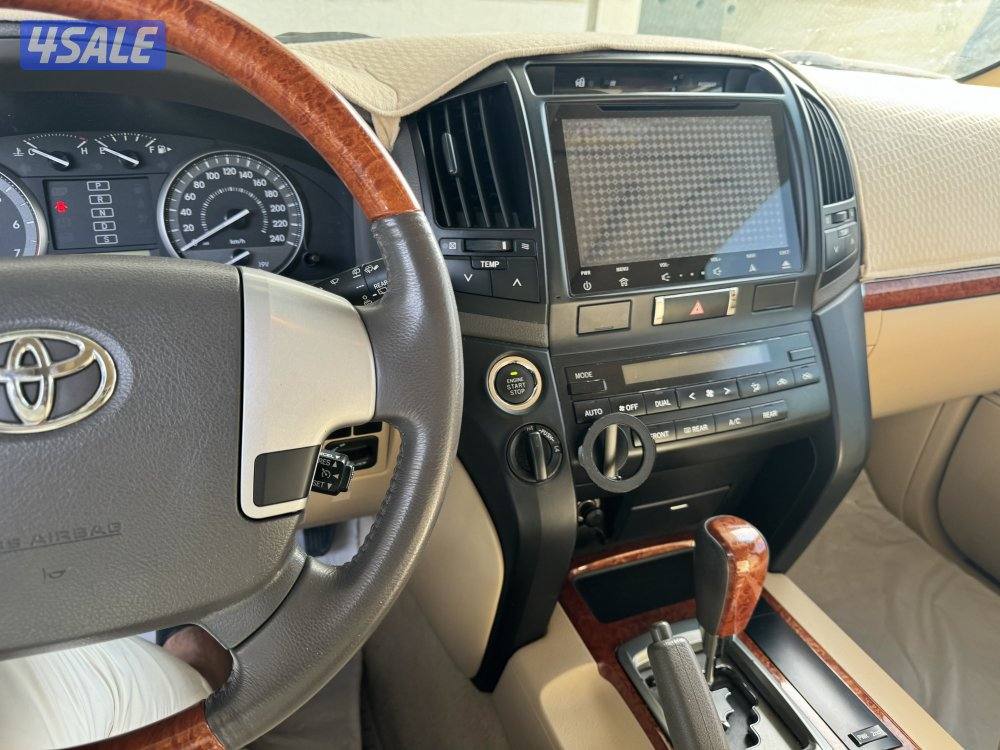 لاندكروزر V6 20155