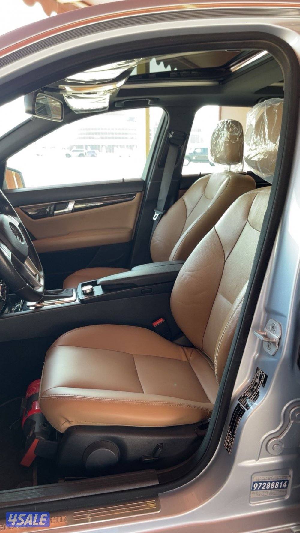 للبيع مرسيدس c200 موديل 2014 amg فحص قير مكينه شاصي لون سيلفر داخل تان4