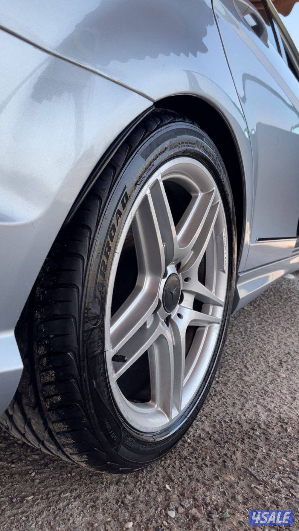 للبيع مرسيدس c200 موديل 2014 amg فحص قير مكينه شاصي لون سيلفر داخل تان5