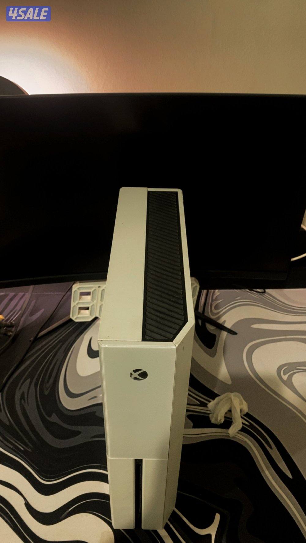 للبيع جهاز امس بوكس مع كل اغراضه شغال مو محتاج ولا شي3