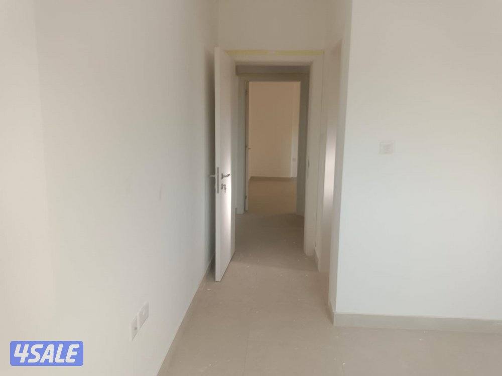 دور تجاري كامل للايجار مساحه 320 متر7