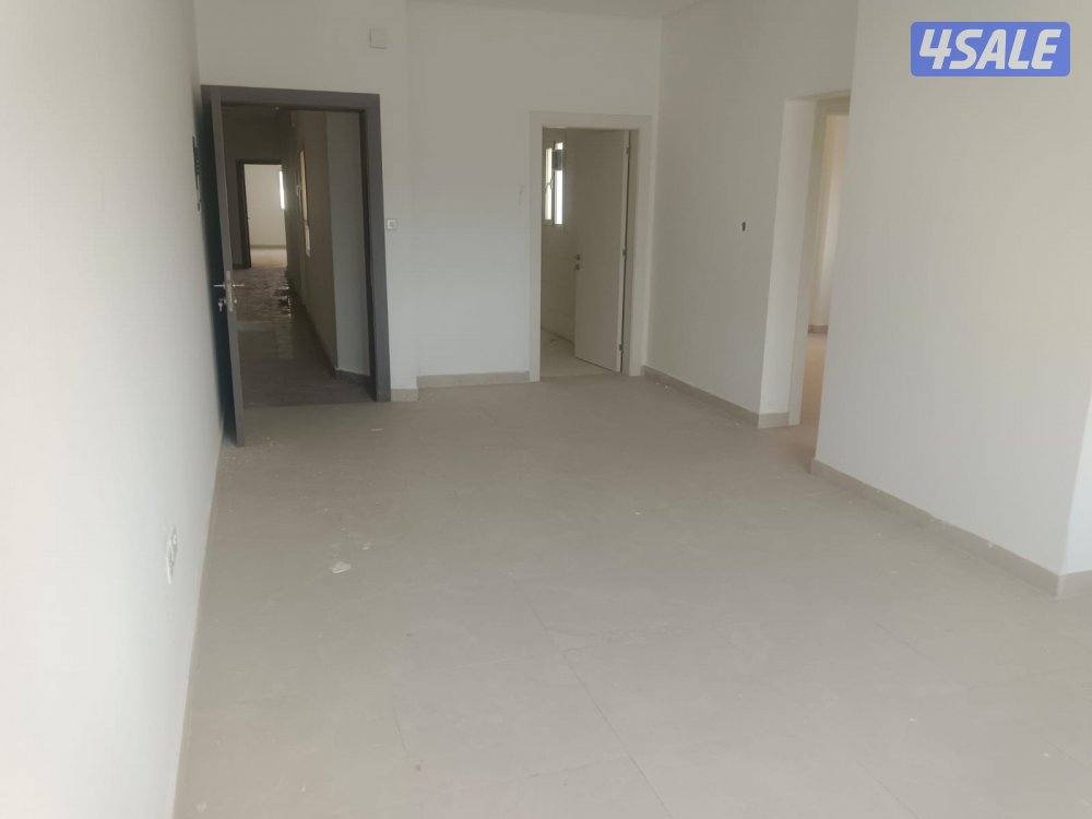 دور تجاري كامل للايجار مساحه 320 متر9