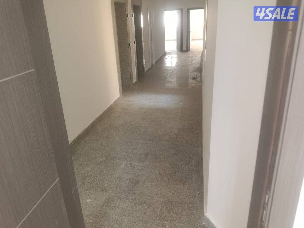 دور تجاري كامل للايجار مساحه 320 متر10