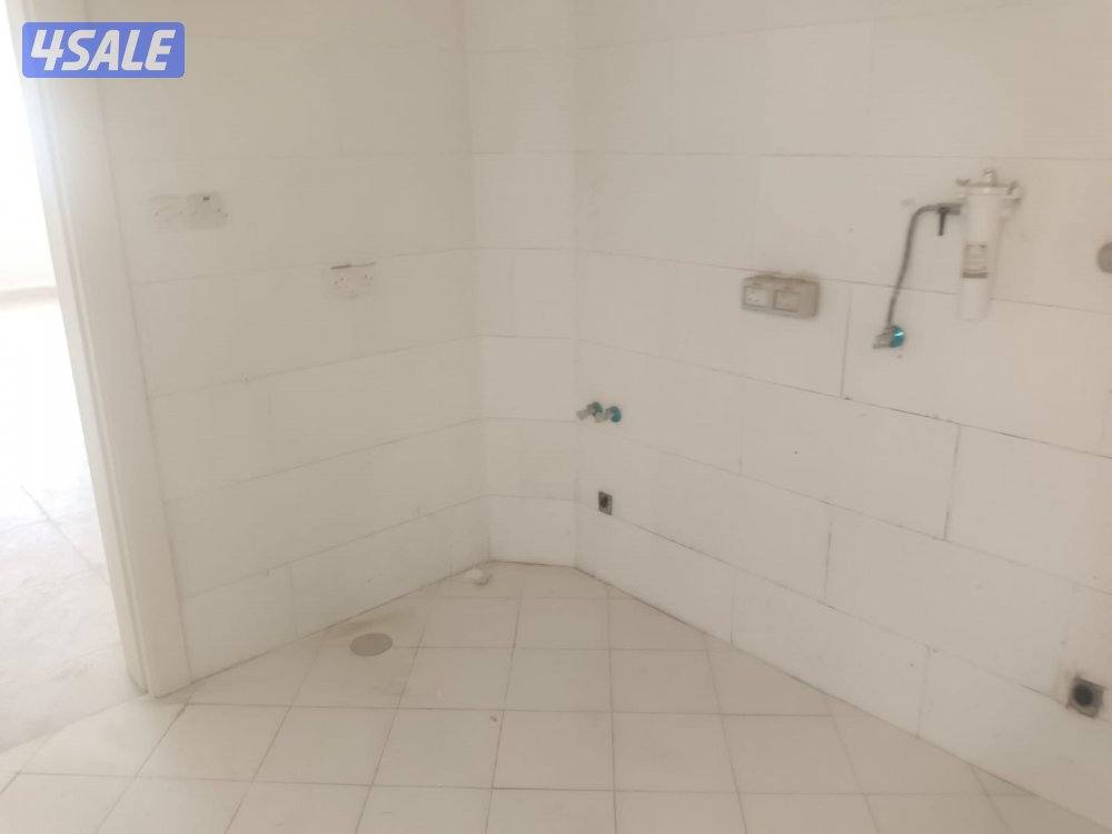 دور تجاري كامل للايجار مساحه 320 متر15