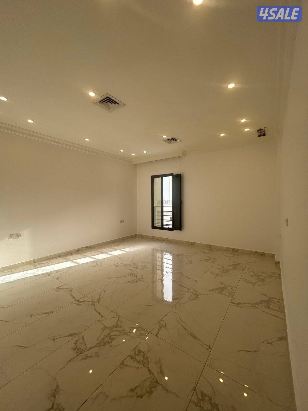 دور كامل للإيجار في الفنيطيس - تشطيب سوبر مع 5  بلكونات1