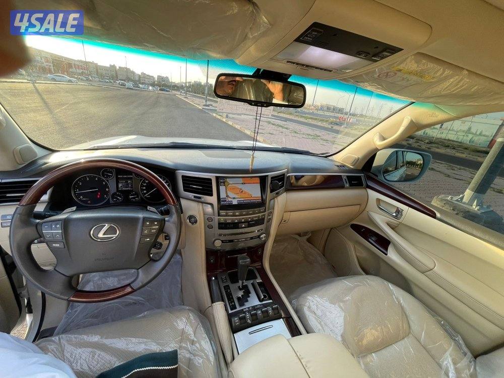 جيب لكزس LX5703