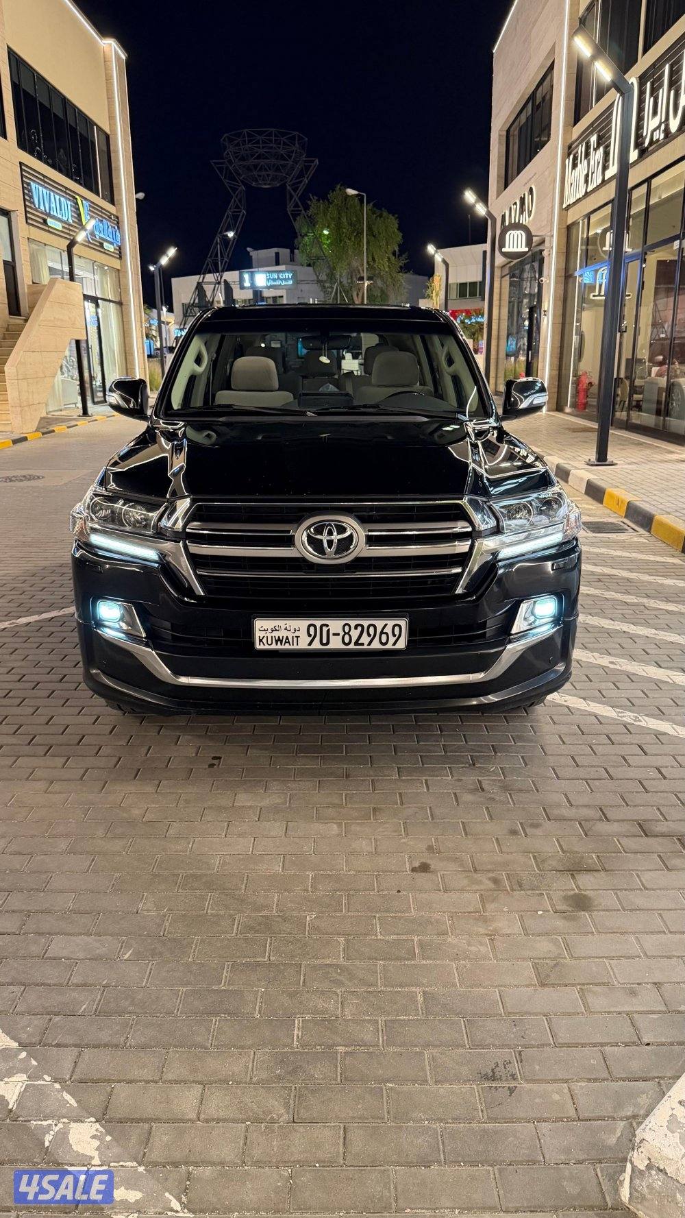 للبيع لاند كروزر موديل 2019 شرط الفحص بالكامل الموتر صبغ الوكاله0