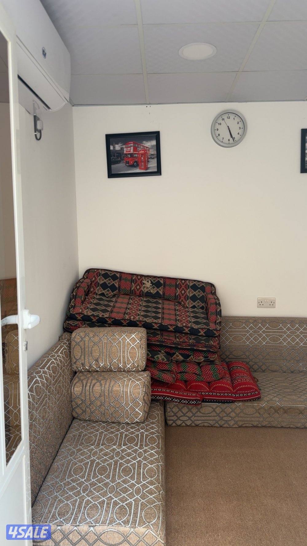 للبيع شاليه مقاس 3*3 حمام مطبخ غرفه نظيف جداً النقل على الشاري ( كرين )0