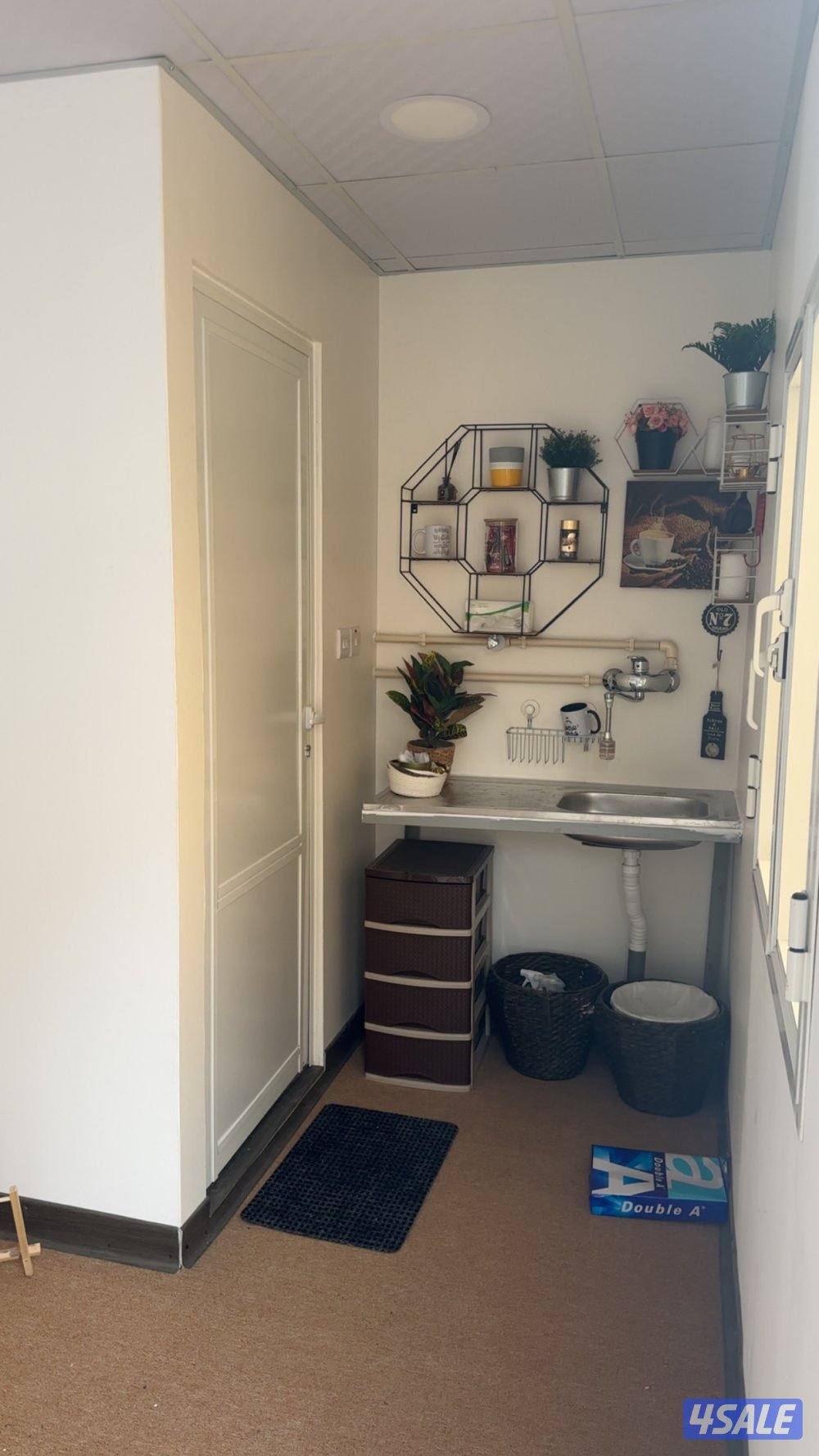 للبيع شاليه مقاس 3*3 حمام مطبخ غرفه نظيف جداً النقل على الشاري ( كرين )1