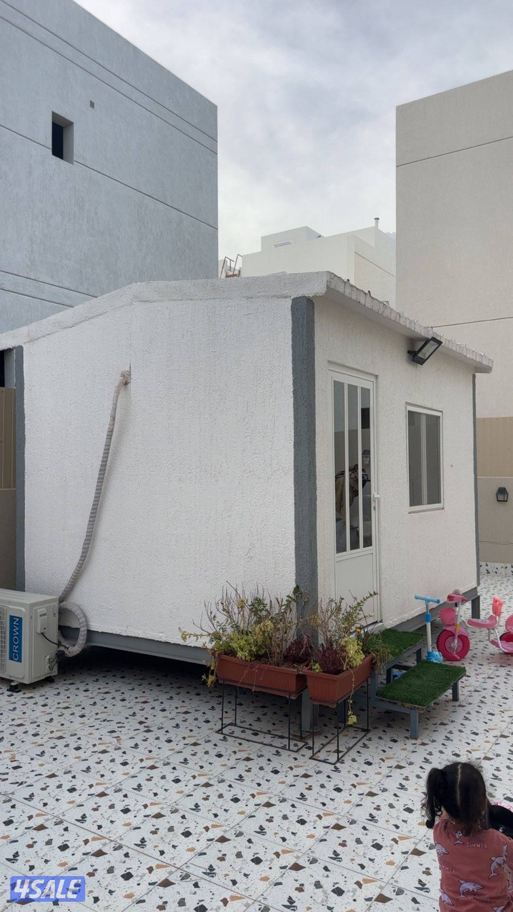 للبيع شاليه مقاس 3*3 حمام مطبخ غرفه نظيف جداً النقل على الشاري ( كرين )5