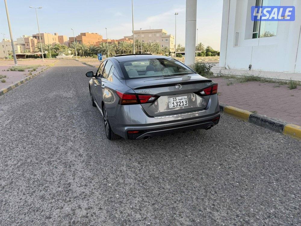 للبيع نيسان ال تيمة في حالة ممتازة كامل مواصفات2