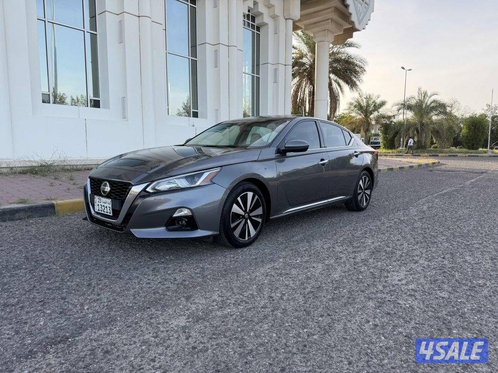 للبيع نيسان ال تيمة في حالة ممتازة كامل مواصفات5