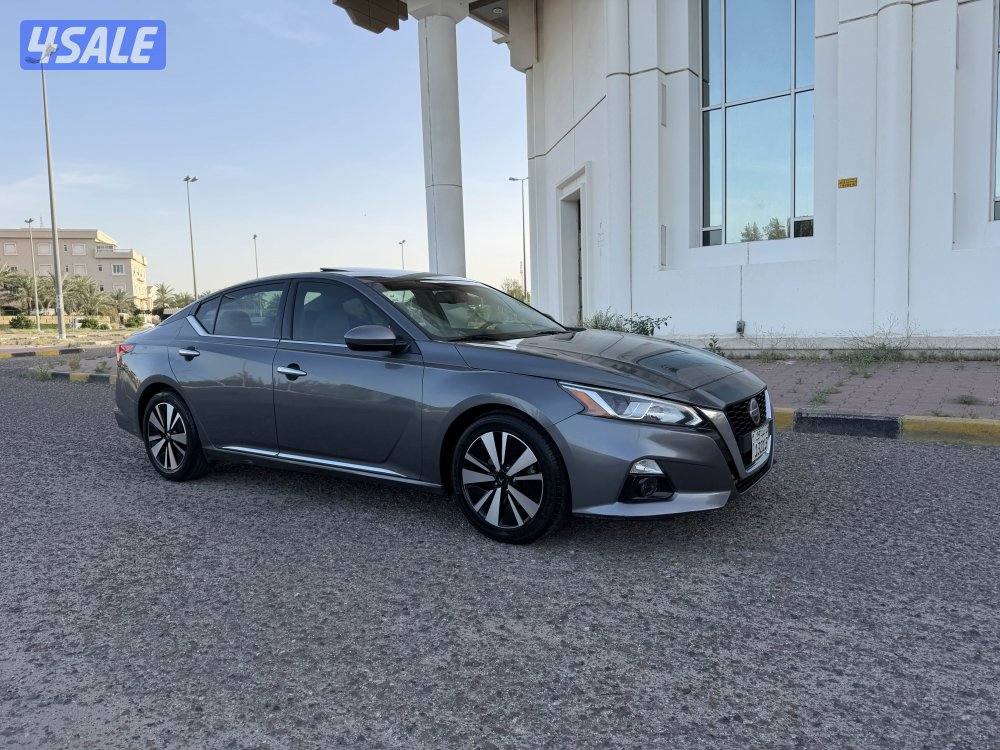 للبيع نيسان ال تيمة في حالة ممتازة كامل مواصفات7