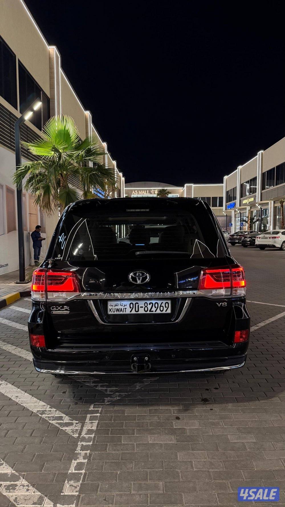 للبيع لاند كروزر موديل 2019 شرط الفحص بالكامل الموتر صبغ الوكاله7