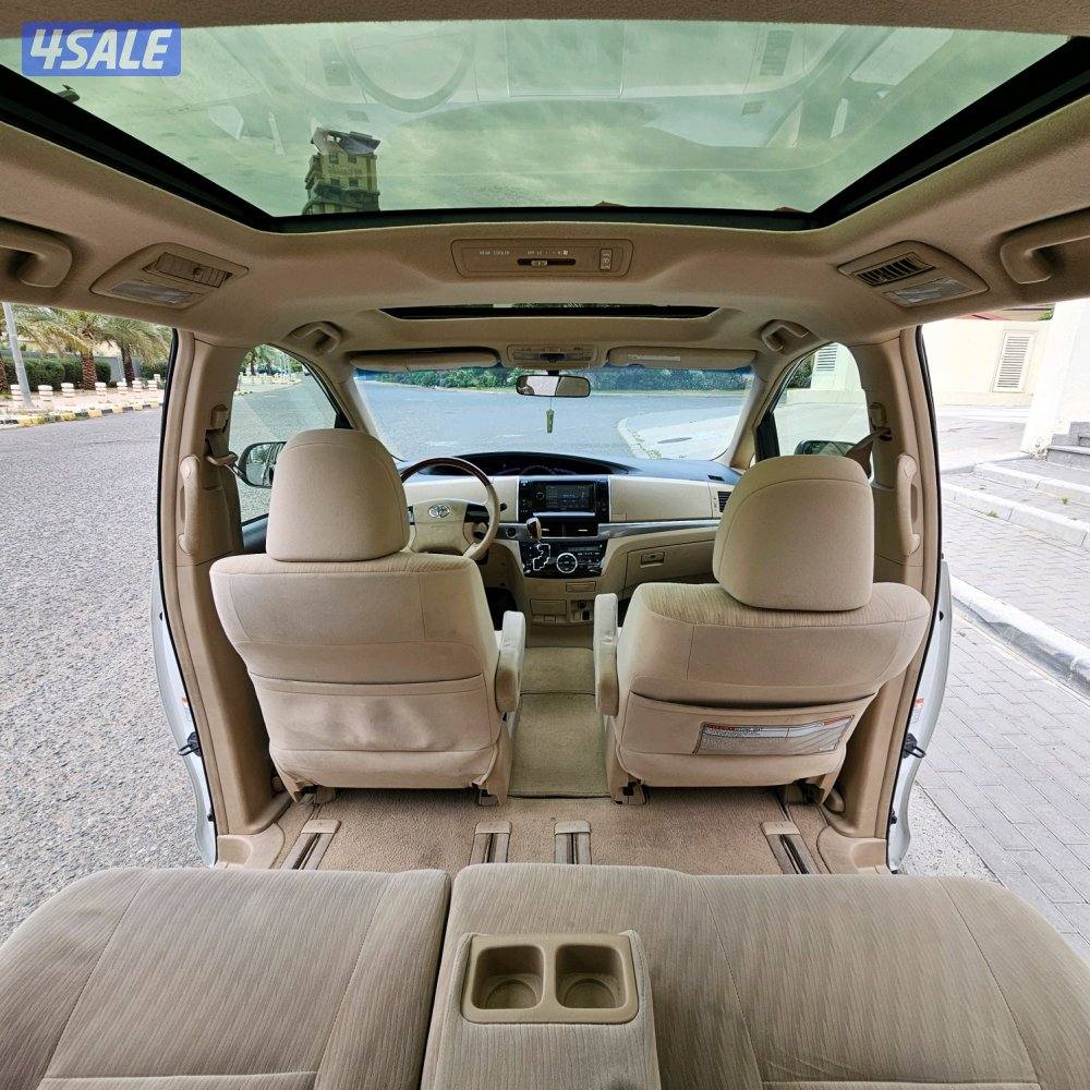 Toyota Precia 201810