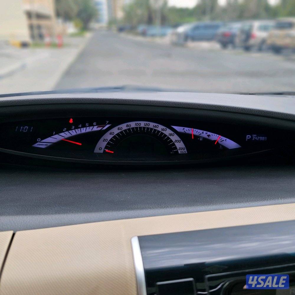 Toyota Precia 201811