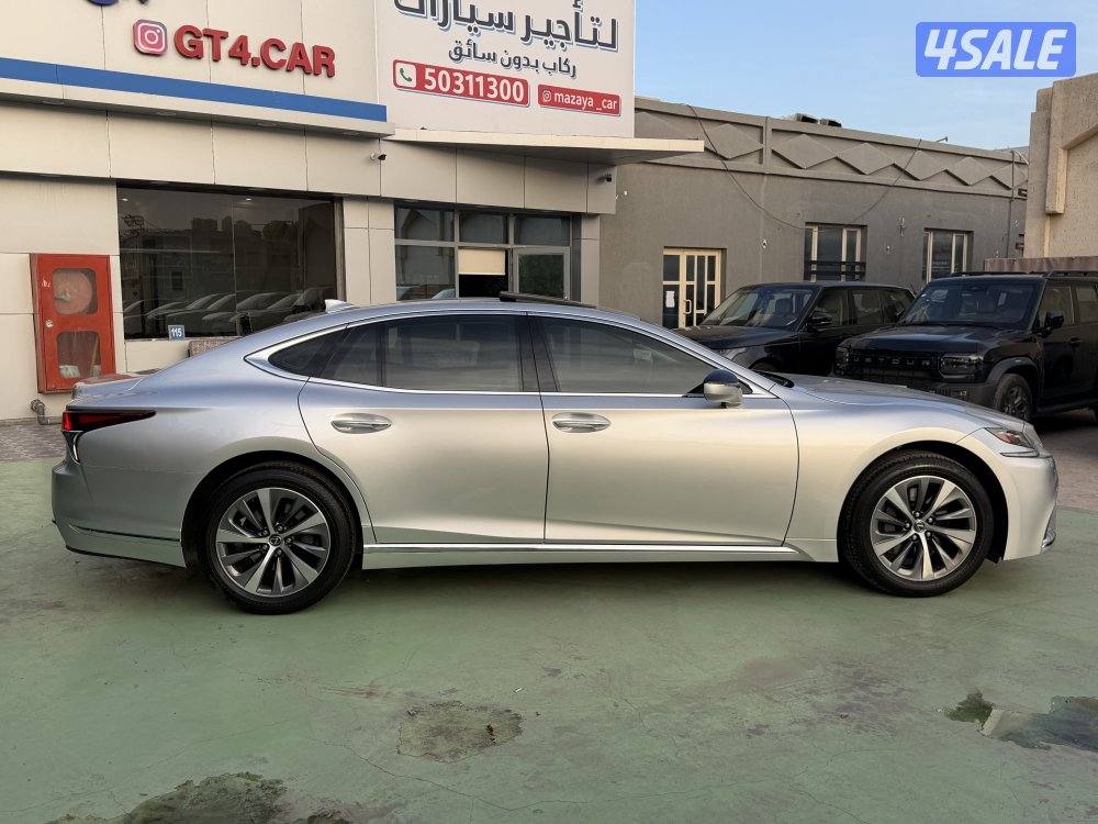 للبيع لكزس LS350 في حاله الوكاله8