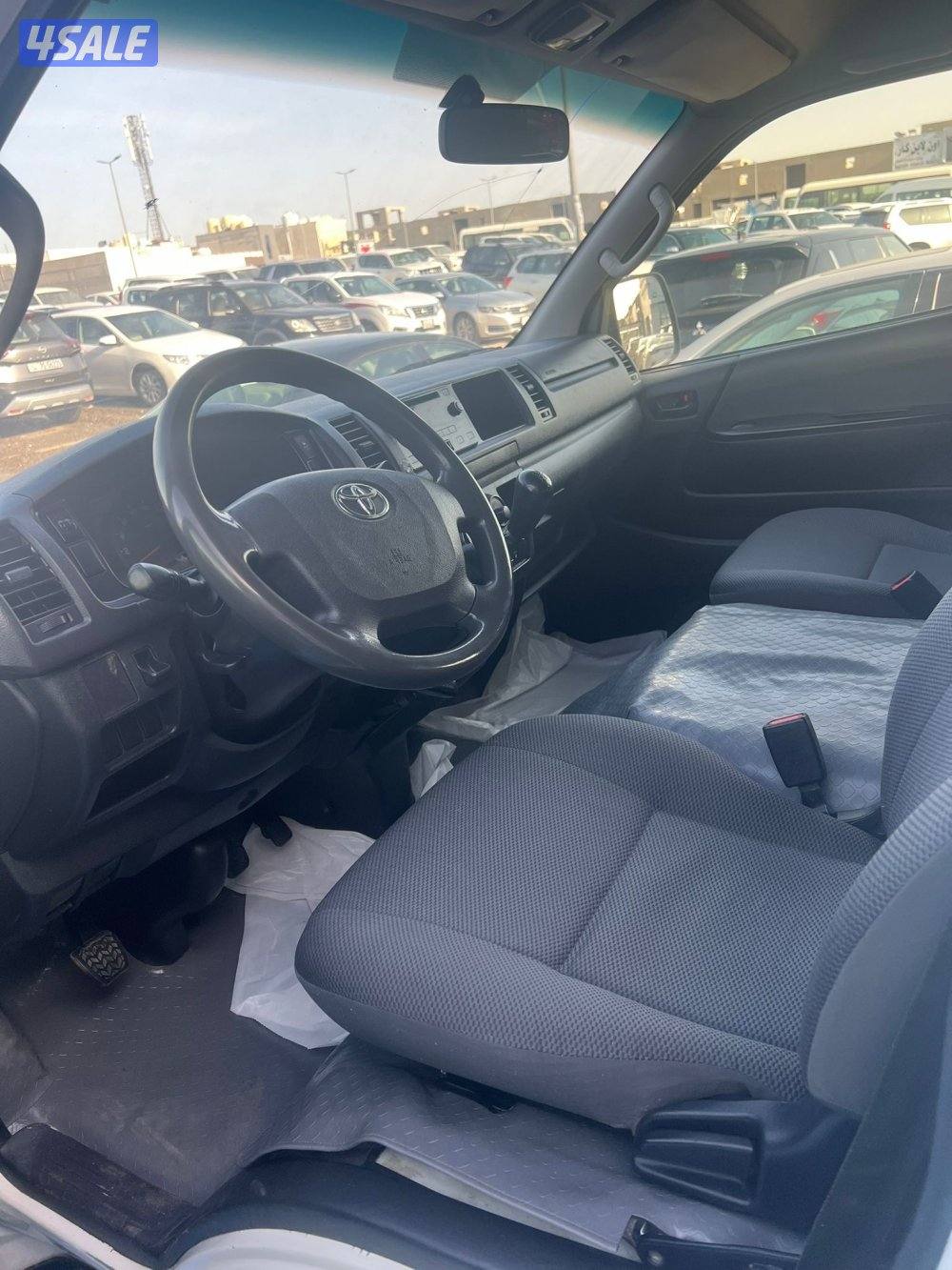 للبيع باص ركاب تويوتا موديل ٢٠١٨ شرط الفحص6