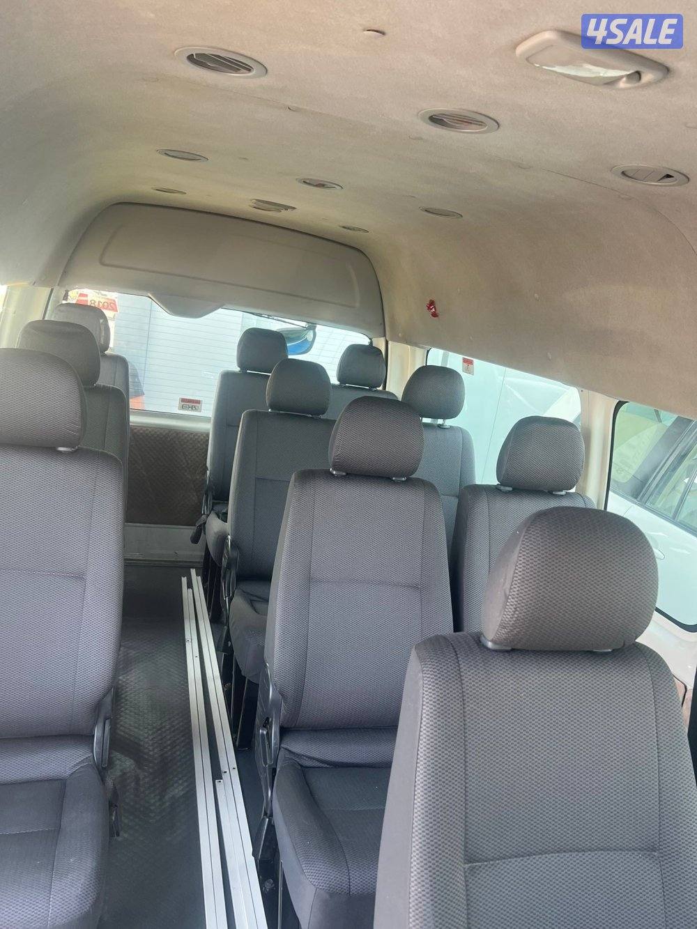 للبيع باص ركاب تويوتا موديل ٢٠١٨ شرط الفحص8