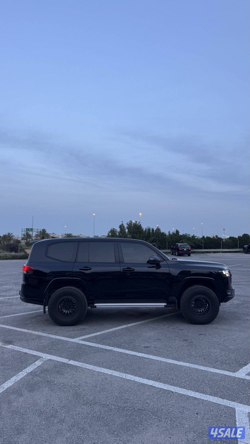 للبيع لاند كروزر جي اكس ستاندر4