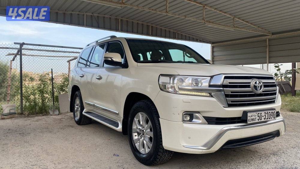 لاند كروزر V83