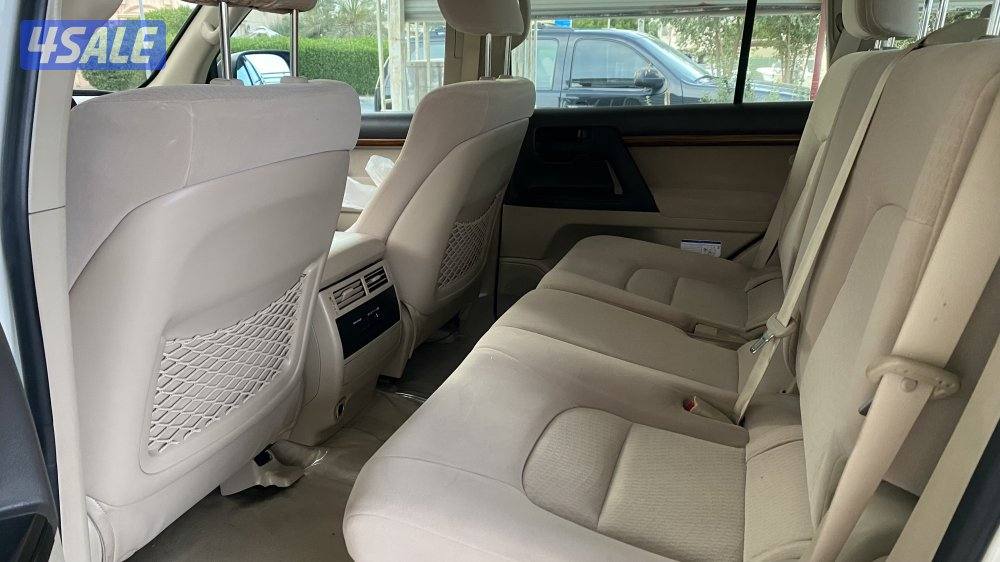 لاند كروزر V85