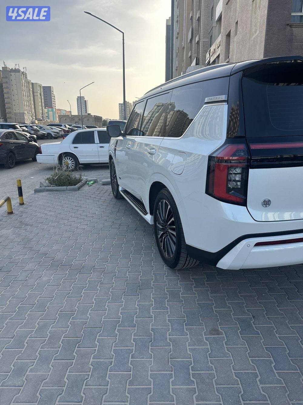 اللبيع باترول اعلى فيه رنق ٢٢ تون تيربو شبه اصفار سقف اسود6