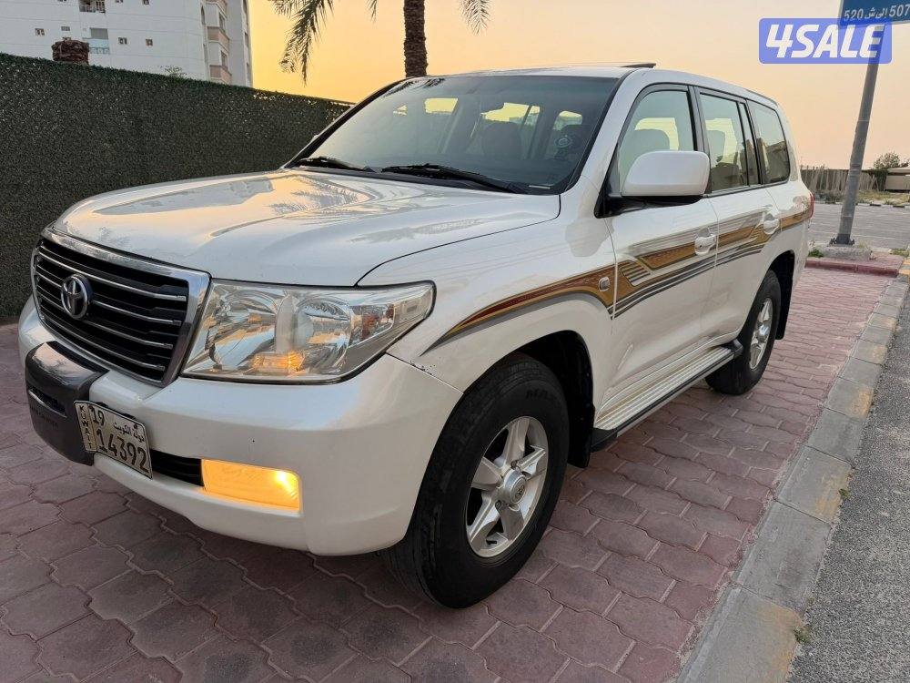 للبيع لاند كروز GXR قير عادي أساس دبل 20104