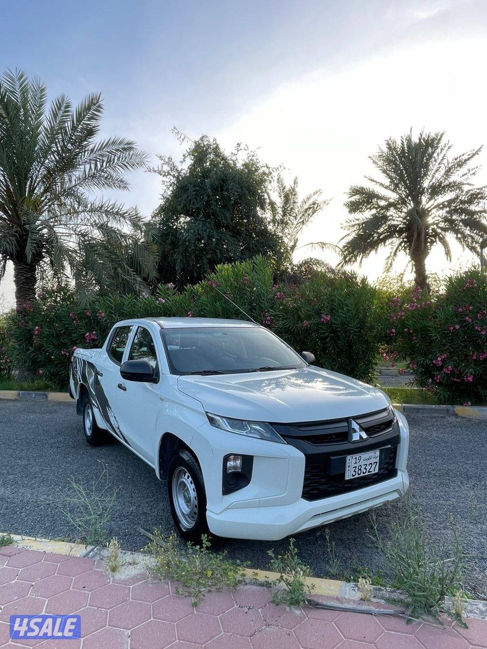 للبيع وانيت ميتسوبيشي 2022 الممشى 1500