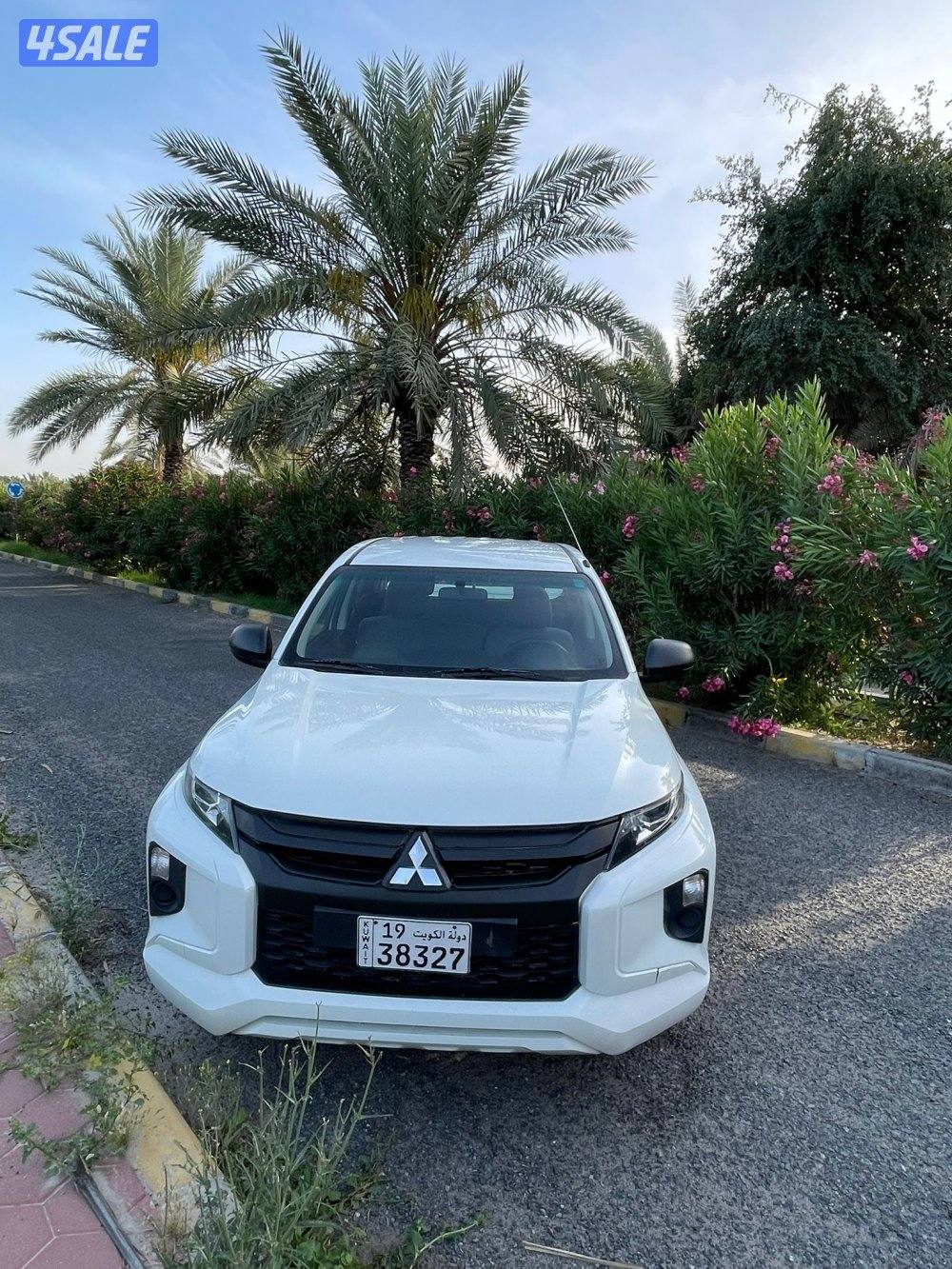 للبيع وانيت ميتسوبيشي 2022 الممشى 1506