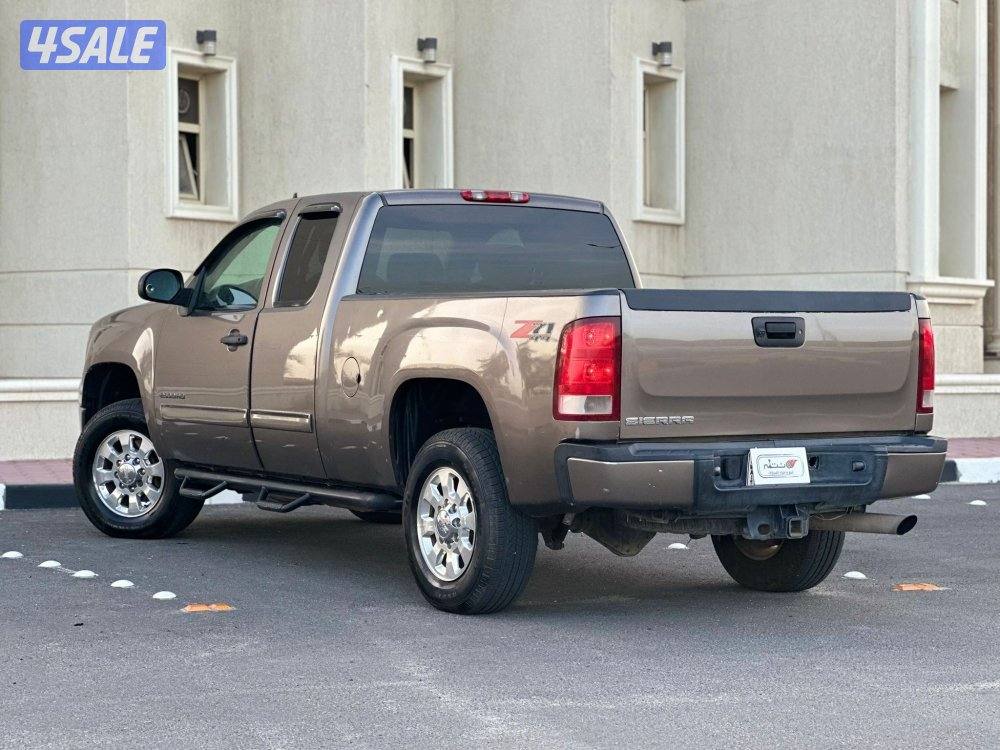 للبيع وانيت سيرا HDموديل 20112