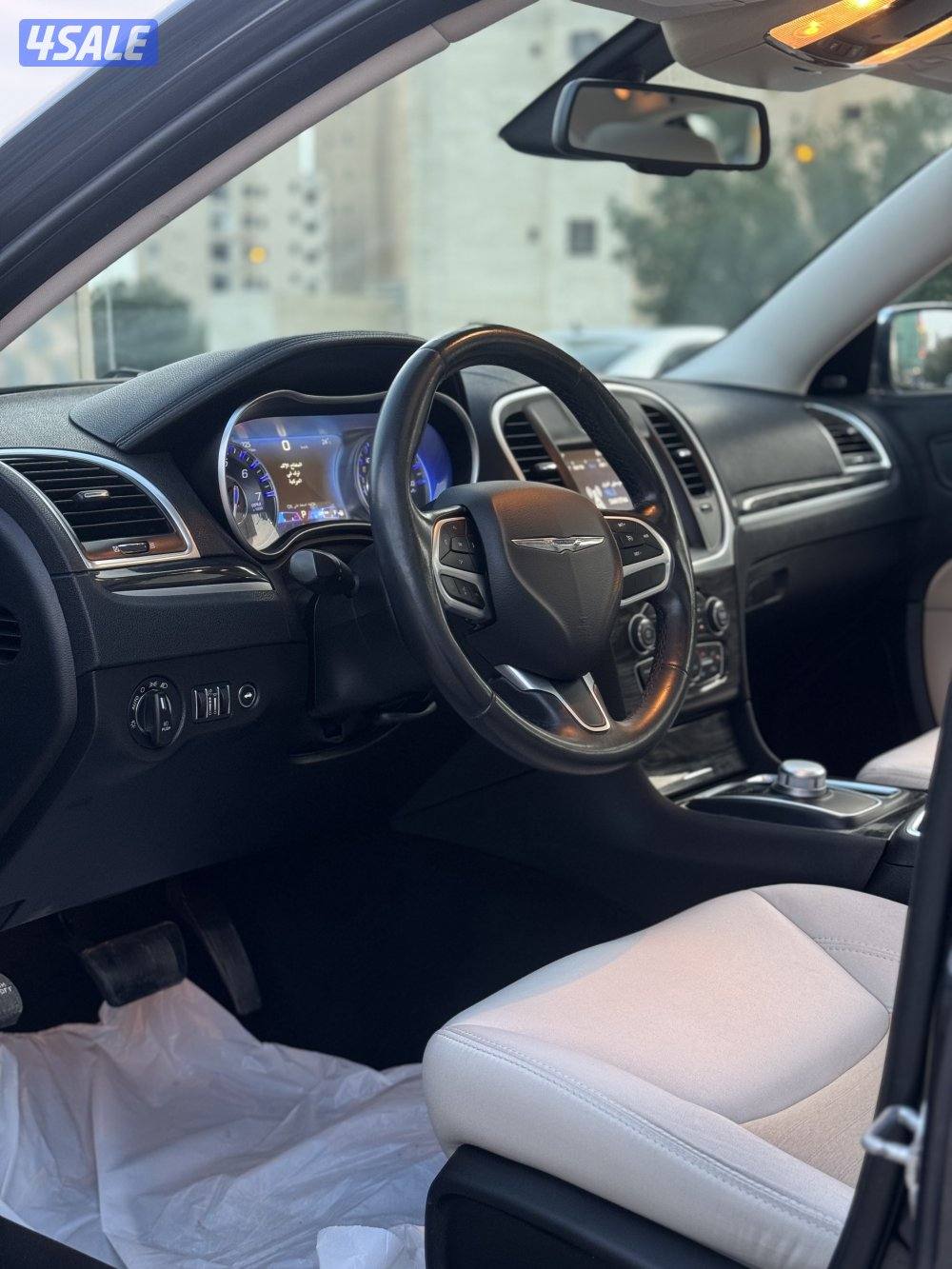 كرايزلر 300 موديل 20196