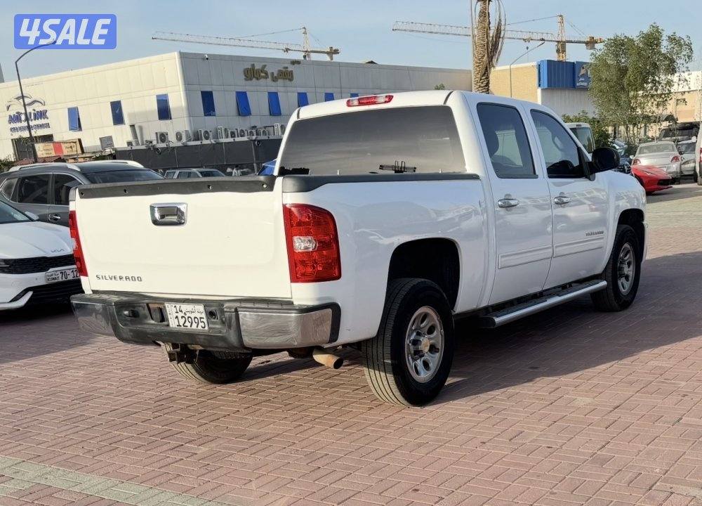 شفر سلفرادو غمارتين موديل ٢٠١٠ دبل قير شرط الفحص3