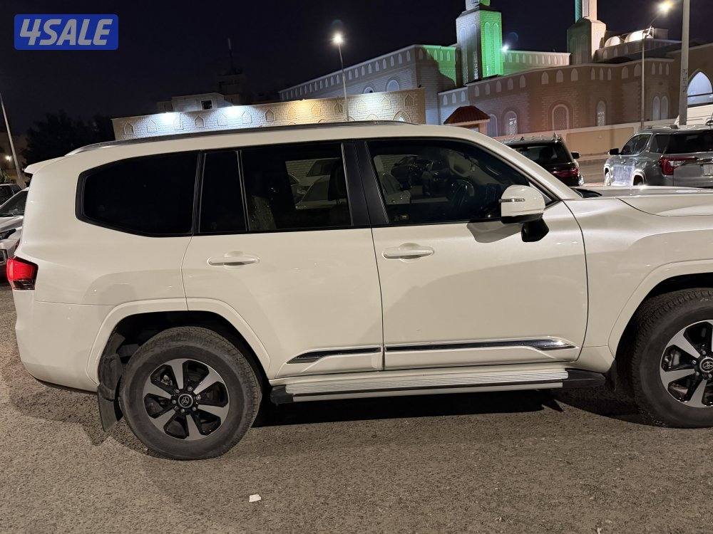 لاند كروزر 20231