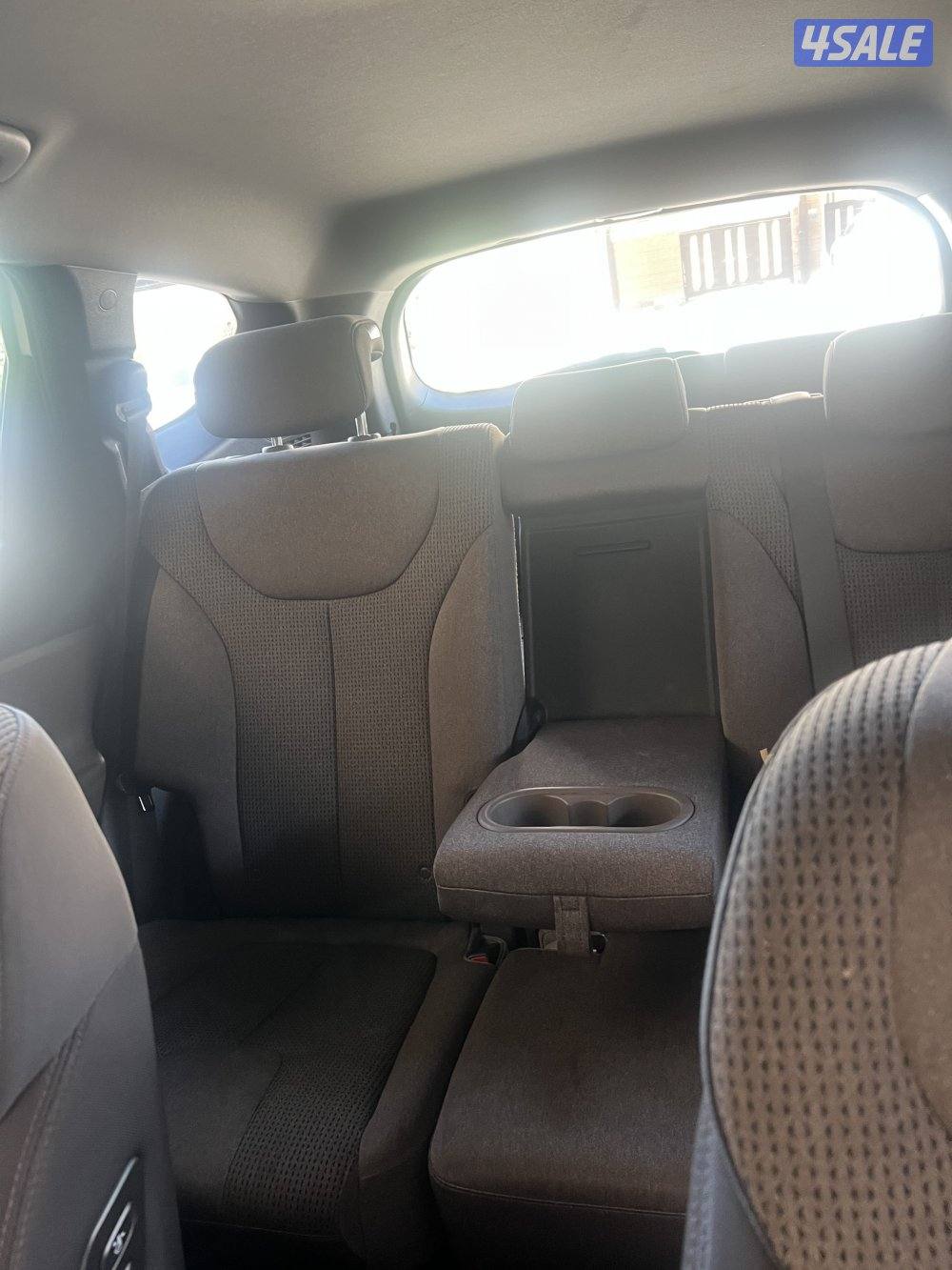 جيب هنداي ماشي 85 الف سيرفس هنداي نظيف سبع كراسي مكيف بارد1