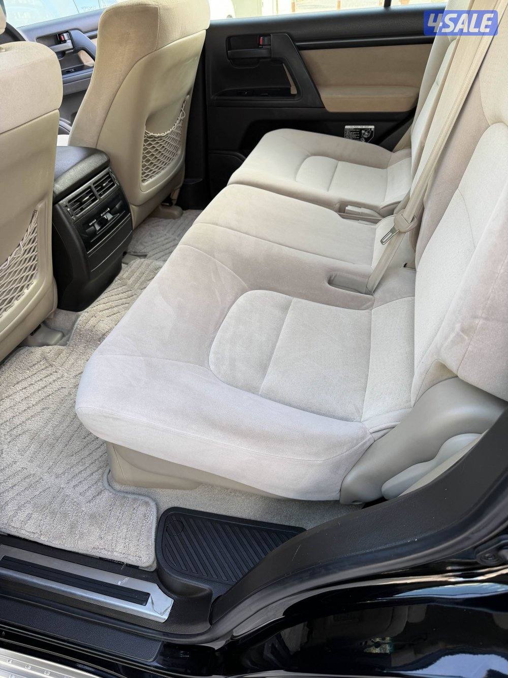 لاند كروزر GXR 2011 V86