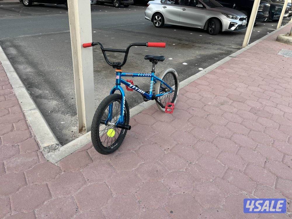 للبيع قاري BMX تم تركيب مسكات ودواسات جدد🟥0