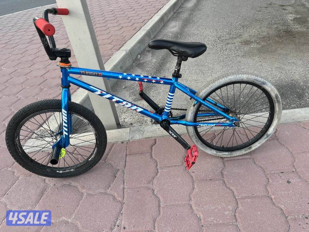 للبيع قاري BMX تم تركيب مسكات ودواسات جدد🟥1