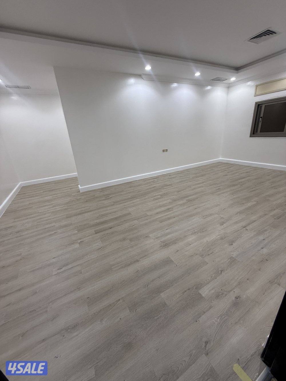 حولي شارع تونس مجمع الرفاعي سرداب محل رقم 193