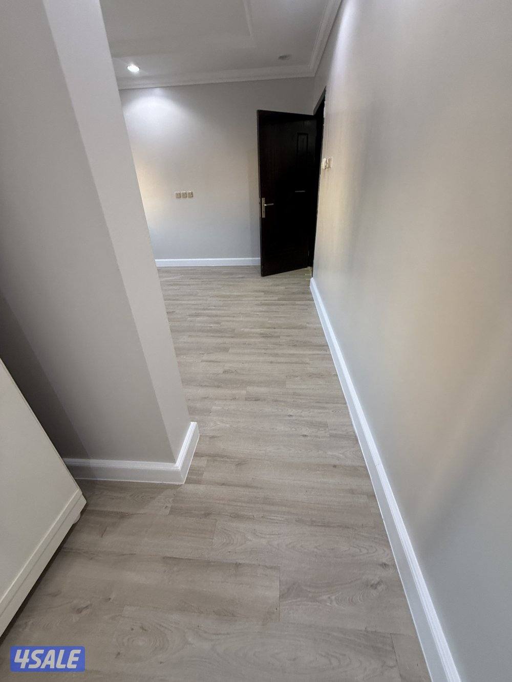 حولي شارع تونس مجمع الرفاعي سرداب محل رقم 196