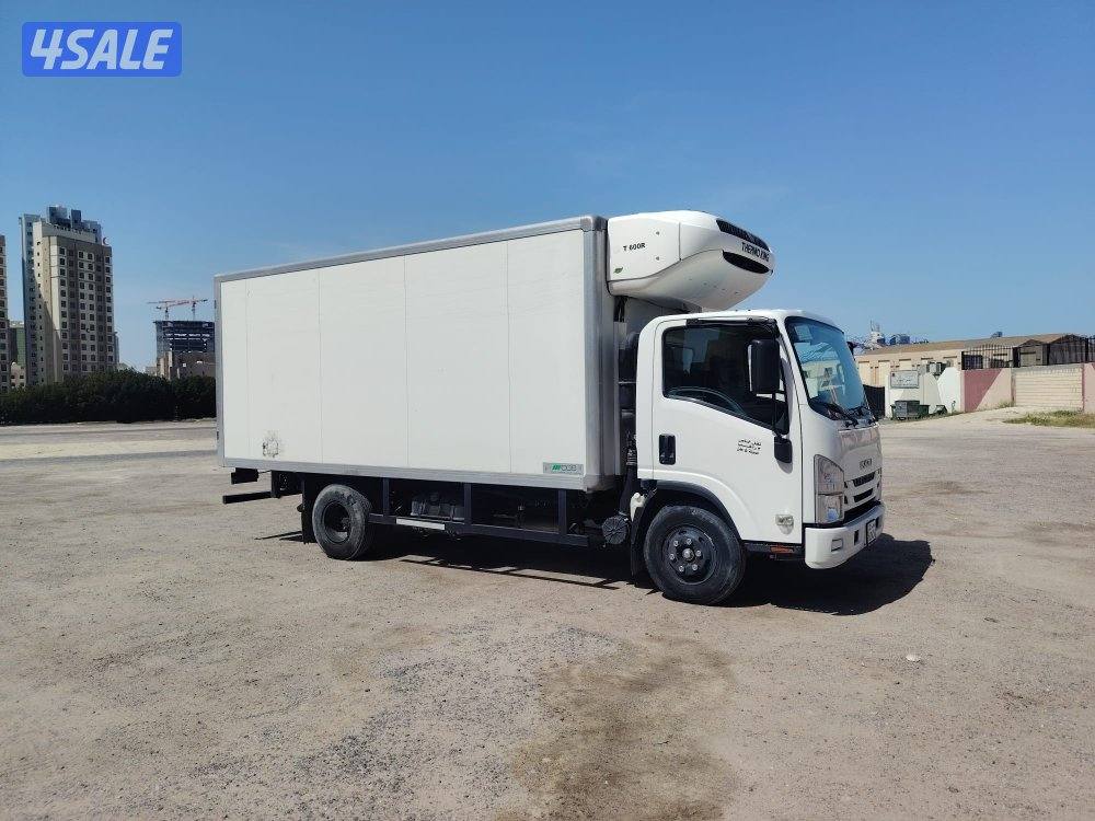 Half lorry frozen and chilled delivery service with 2 helpers0