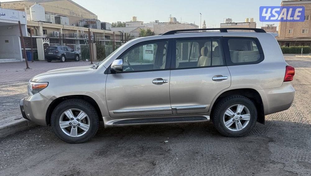 لاندكروزر v82