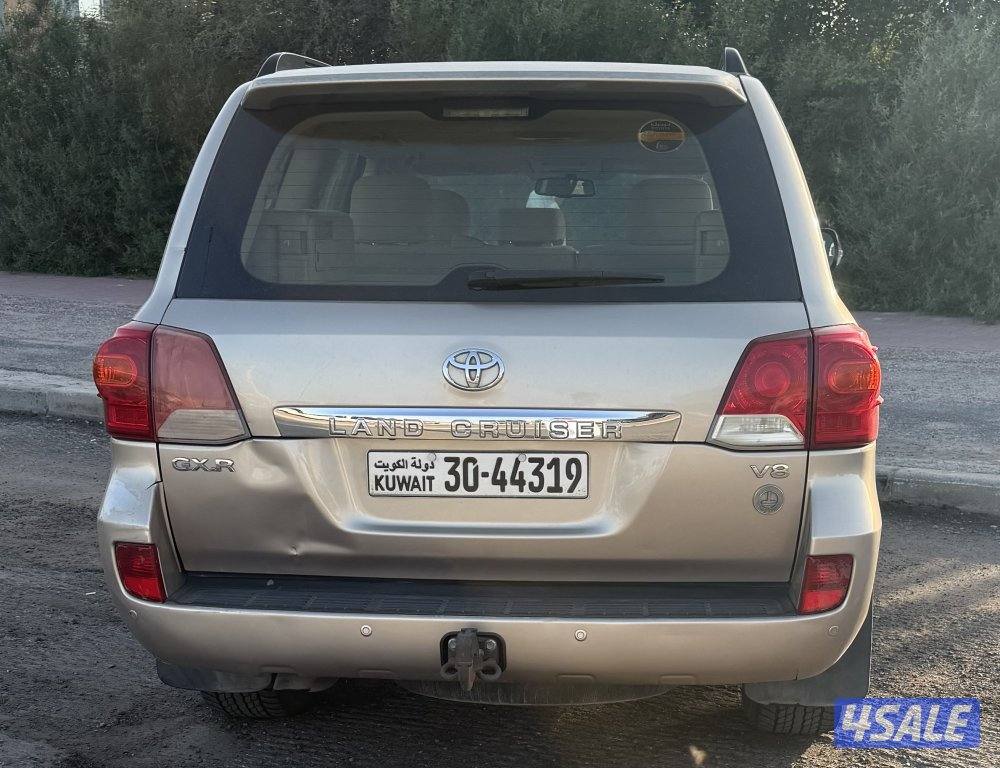 لاندكروزر v84